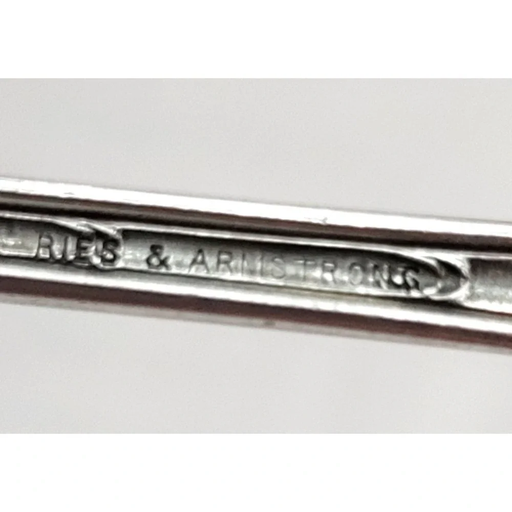 Ries & Armstrong Sterling Silver Master Butter Server 38g